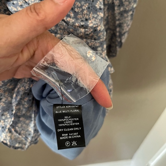 NEW ASTR The Label Blue Floral Long Sleeve Tiered Ruffle Shirred Mini Dress Sz M - Picture 11 of 14